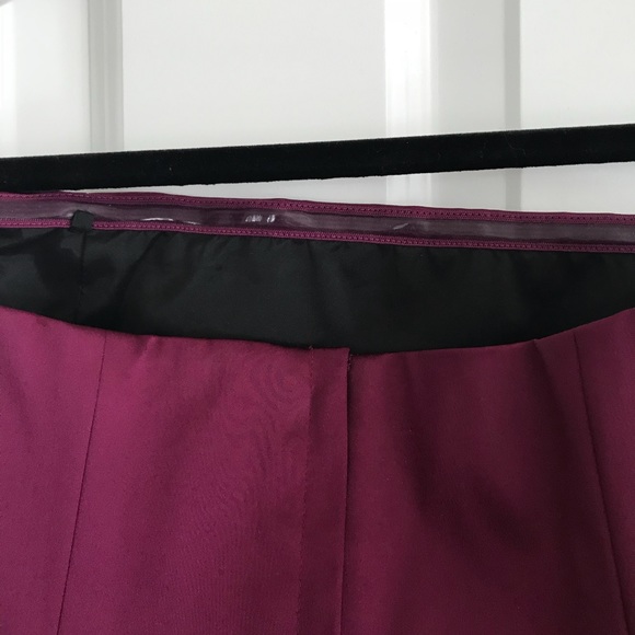 DKNY strapless magenta pink satin top size 6 fitted corset like - boning detail - Picture 4 of 5